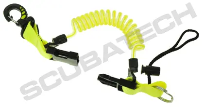 Retractor con Mosqueton Plastico Amarillo