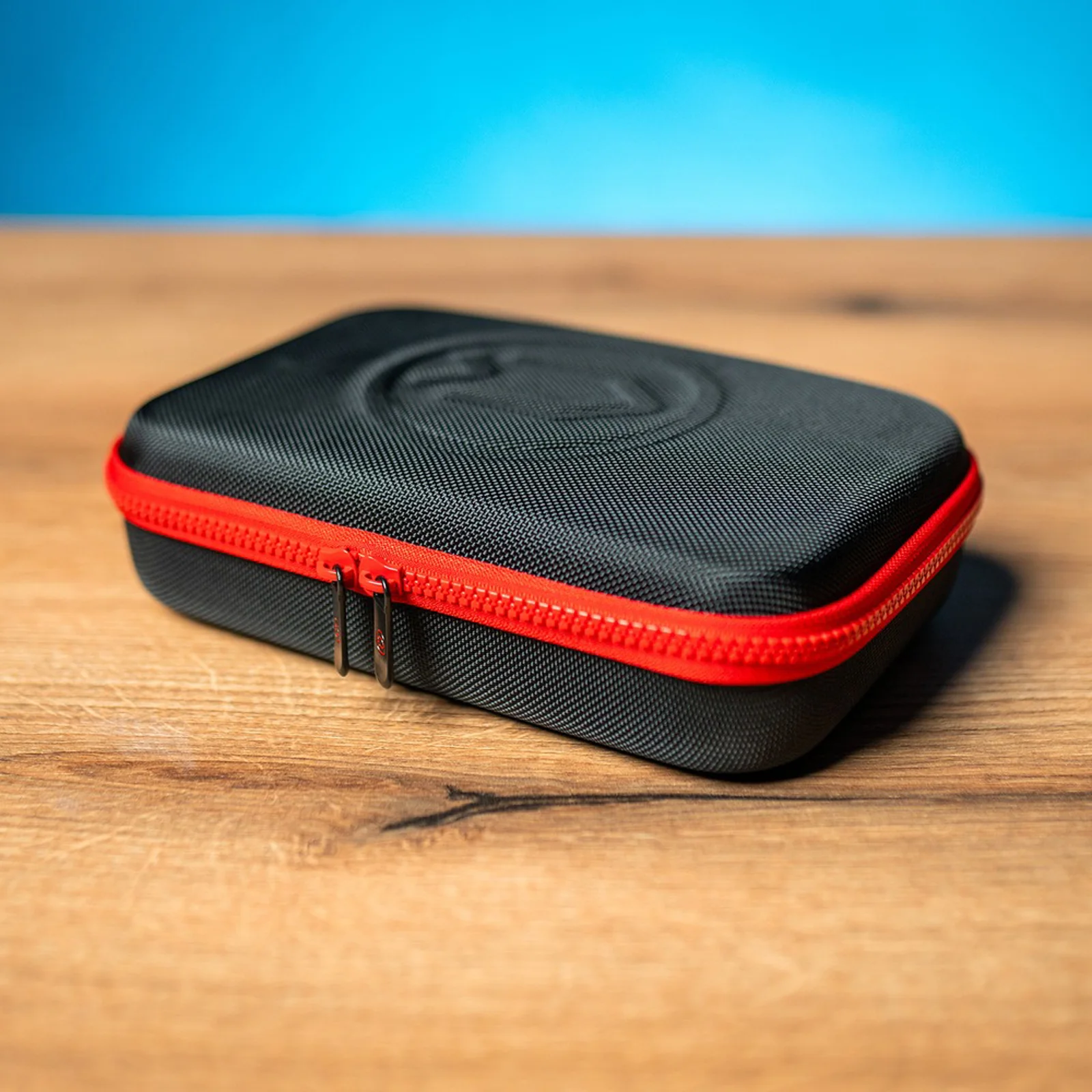 Semi-hard zipper case 230×160