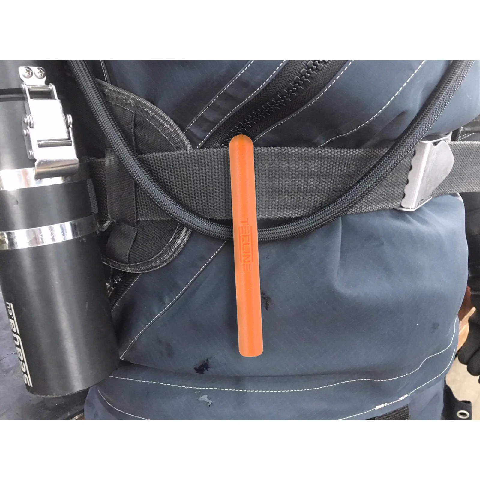 Hose stabilizer orange dia. 1.5 cm, L 15 cm